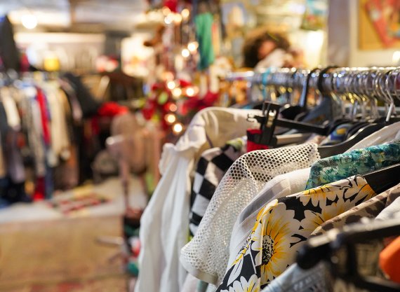 Одяг для дорослих